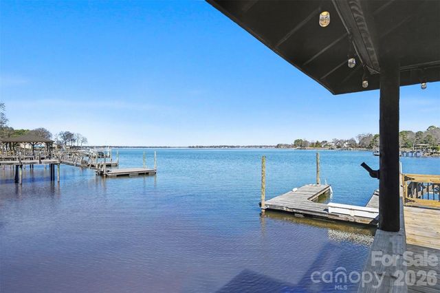 20410 Island Forest Drive, Cornelius, NC 28031