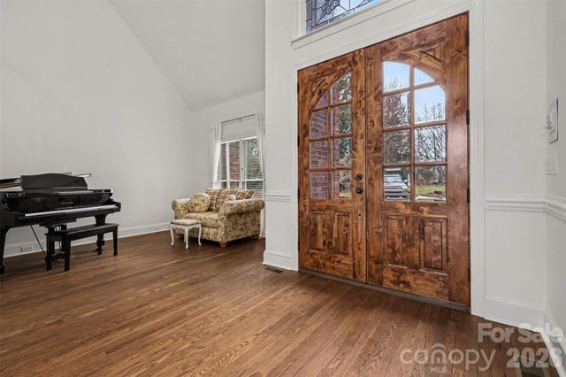 20410 Island Forest Drive, Cornelius, NC 28031