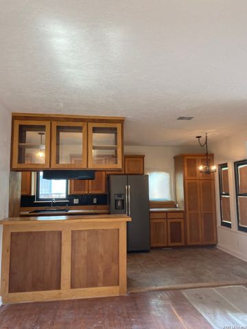1614 W ROSEWOOD AVE, San Antonio, TX 78201