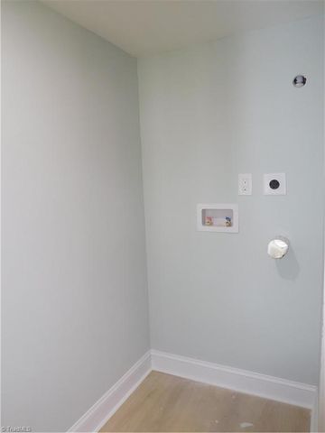 144 Edgewood Circle, Winston-salem, NC 27127