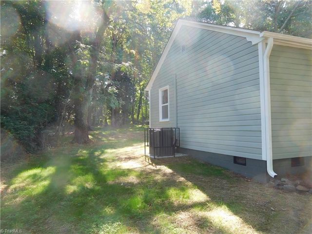 144 Edgewood Circle, Winston-salem, NC 27127