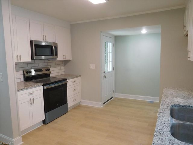 144 Edgewood Circle, Winston-salem, NC 27127