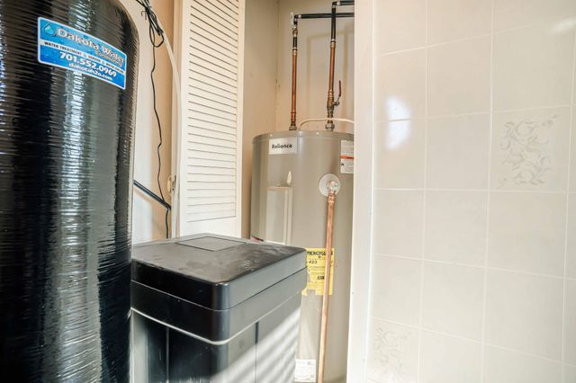 34306 Twin Island Lane, Edna Twp, MN 56528