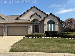 52242 Mitchell Lane 18, Macomb Township, MI 48042