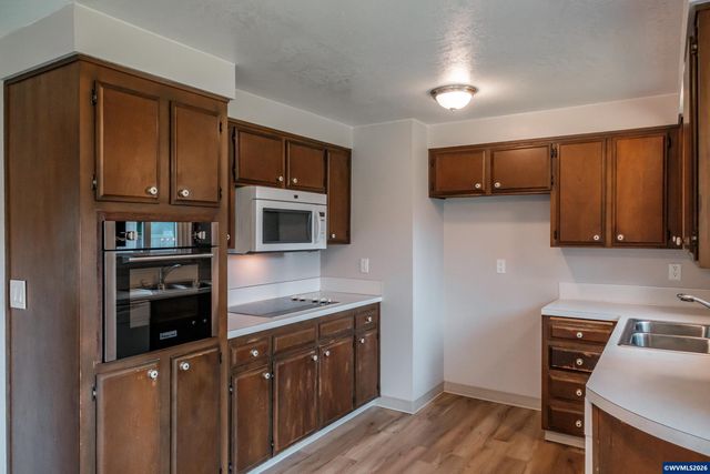 4842 Lone Oak Rd SE, Salem, OR 97302