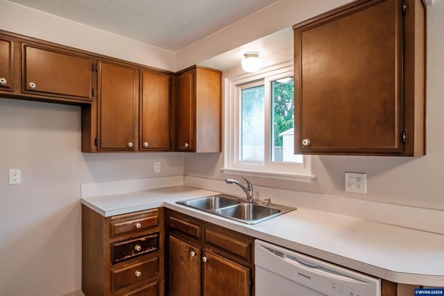 4842 Lone Oak Rd SE, Salem, OR 97302