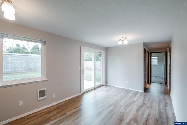 4842 Lone Oak Rd SE, Salem, OR 97302