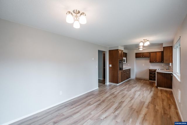 4842 Lone Oak Rd SE, Salem, OR 97302