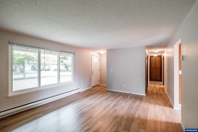 4842 Lone Oak Rd SE, Salem, OR 97302