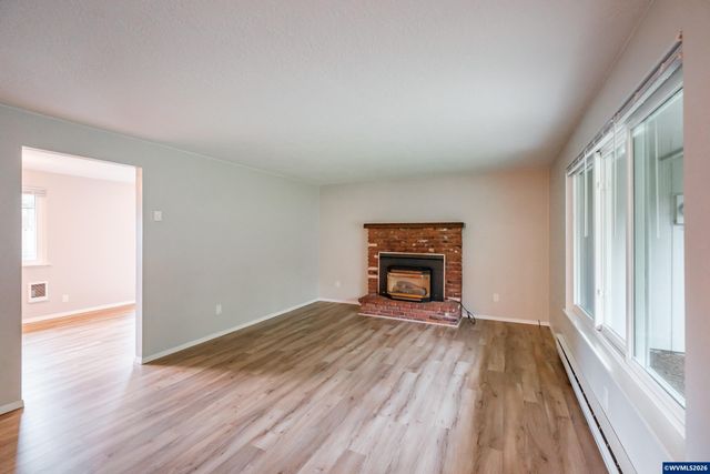 4842 Lone Oak Rd SE, Salem, OR 97302