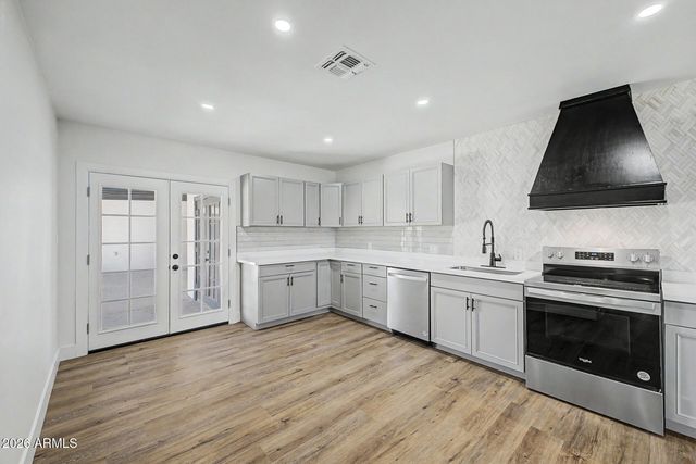 1147 E FLYNN Lane, Phoenix, AZ 85014