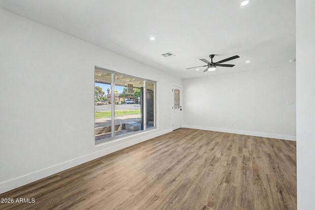 1147 E FLYNN Lane, Phoenix, AZ 85014