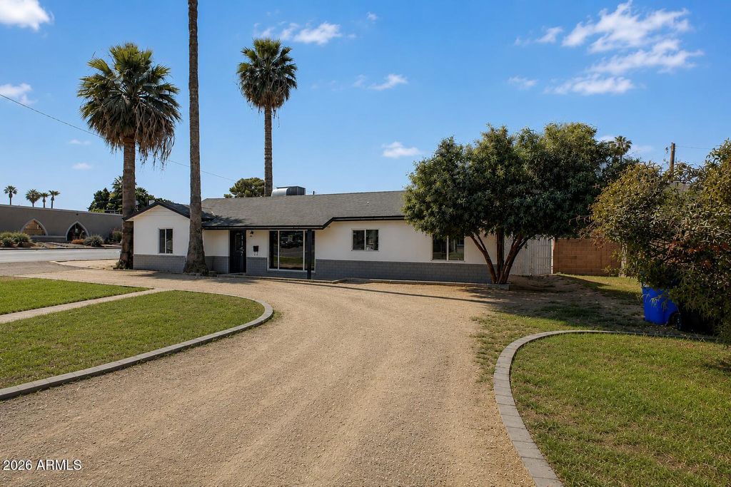 1147 E FLYNN Lane, Phoenix, AZ 85014 — photo 3