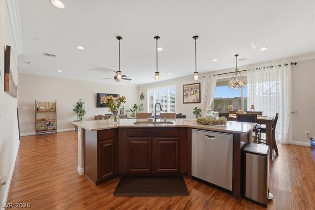 10043 Fletcher Peak Avenue, Las Vegas, NV 89178