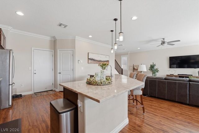 10043 Fletcher Peak Avenue, Las Vegas, NV 89178