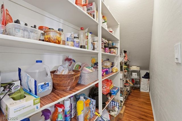 10043 Fletcher Peak Avenue, Las Vegas, NV 89178