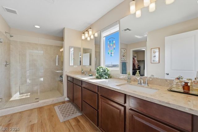 10043 Fletcher Peak Avenue, Las Vegas, NV 89178