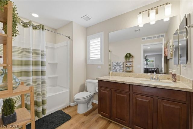 10043 Fletcher Peak Avenue, Las Vegas, NV 89178