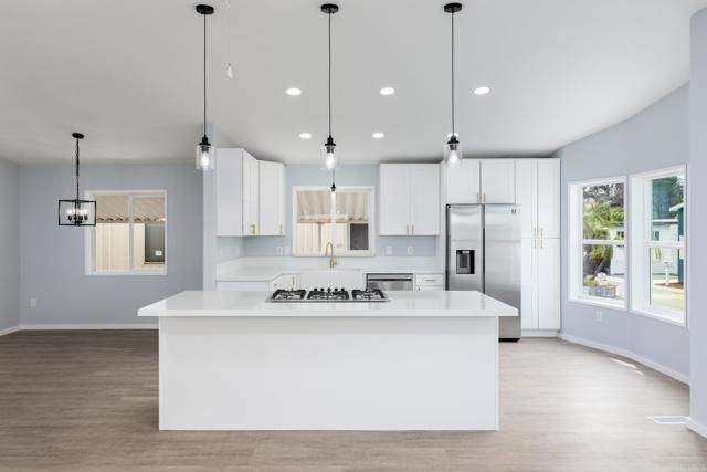 35 Parkwood Lane, Oceanside, CA 92054