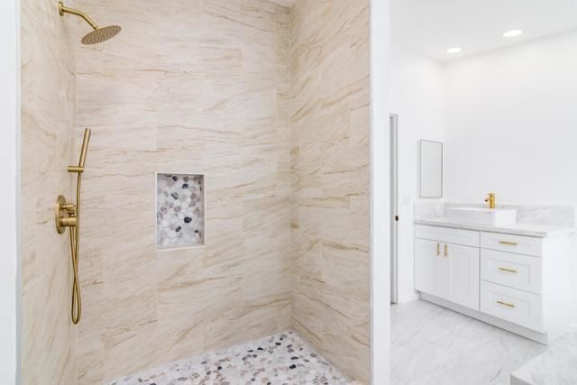 35 Parkwood Lane, Oceanside, CA 92054