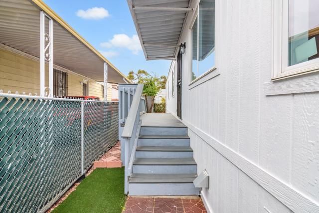 35 Parkwood Lane, Oceanside, CA 92054