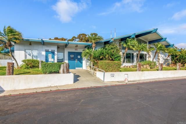 35 Parkwood Lane, Oceanside, CA 92054