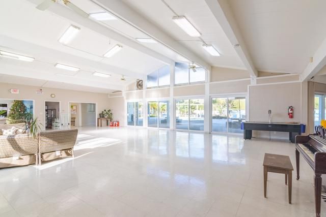 35 Parkwood Lane, Oceanside, CA 92054