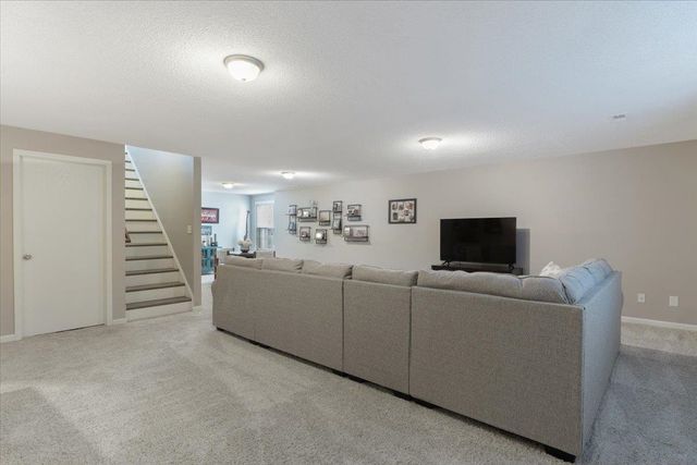10300 W JEWELL CIRCLE, Wichita, KS 67209