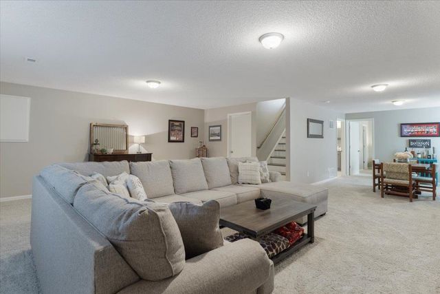 10300 W JEWELL CIRCLE, Wichita, KS 67209