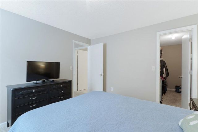 10300 W JEWELL CIRCLE, Wichita, KS 67209