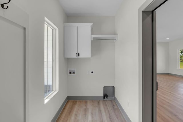 5161 N Colonial Ave, Bel Aire, KS 67226