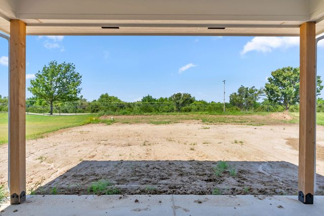 5161 N Colonial Ave, Bel Aire, KS 67226