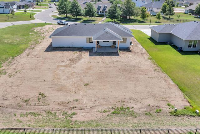 5161 N Colonial Ave, Bel Aire, KS 67226