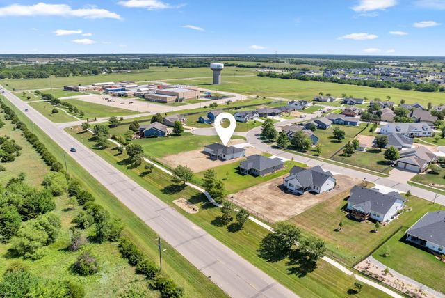 5161 N Colonial Ave, Bel Aire, KS 67226