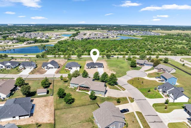 5161 N Colonial Ave, Bel Aire, KS 67226