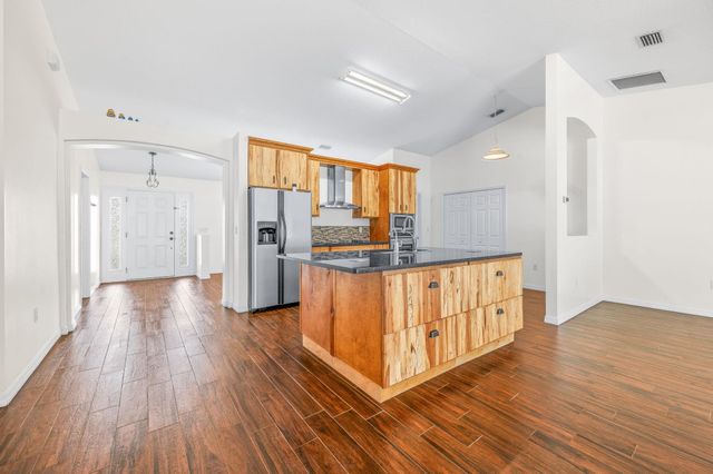 17 Porter Lane, Palm Coast, FL 32164