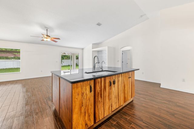 17 Porter Lane, Palm Coast, FL 32164