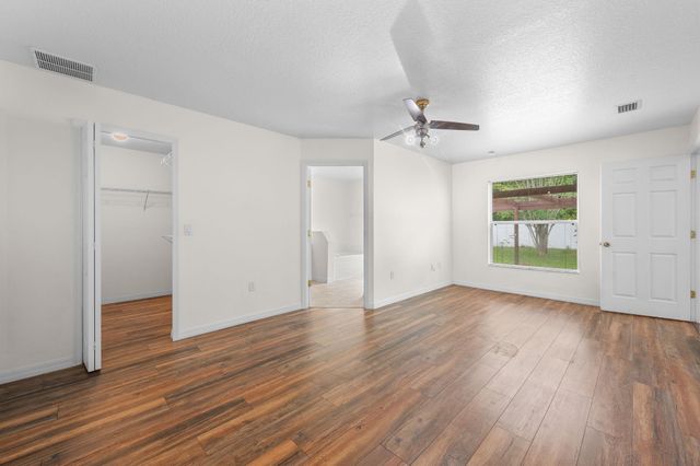 17 Porter Lane, Palm Coast, FL 32164