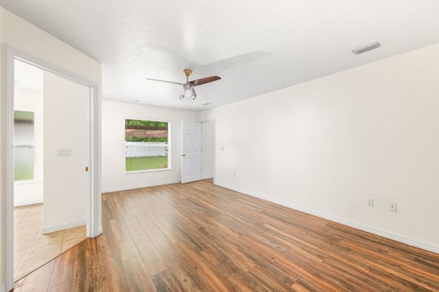 17 Porter Lane, Palm Coast, FL 32164