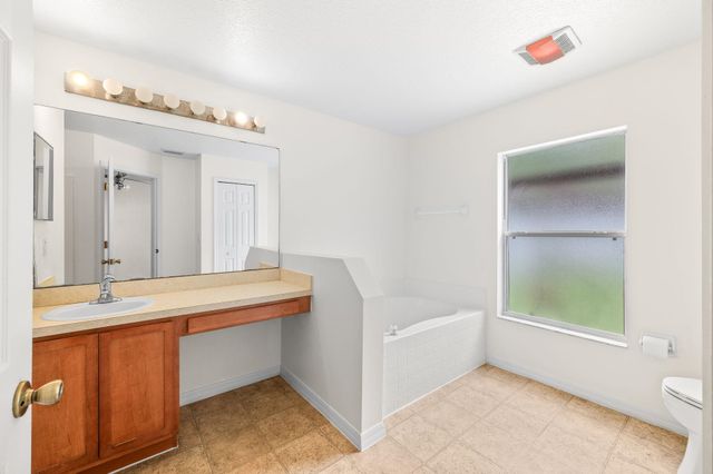 17 Porter Lane, Palm Coast, FL 32164