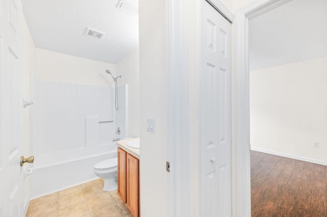 17 Porter Lane, Palm Coast, FL 32164