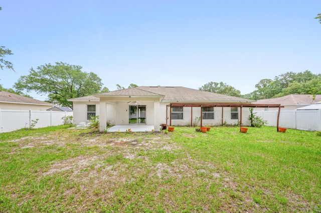 17 Porter Lane, Palm Coast, FL 32164