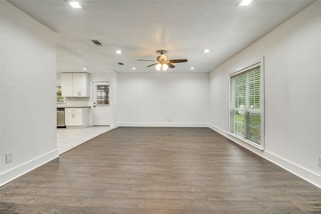 310 Thistle Drive, Garland, TX 75043