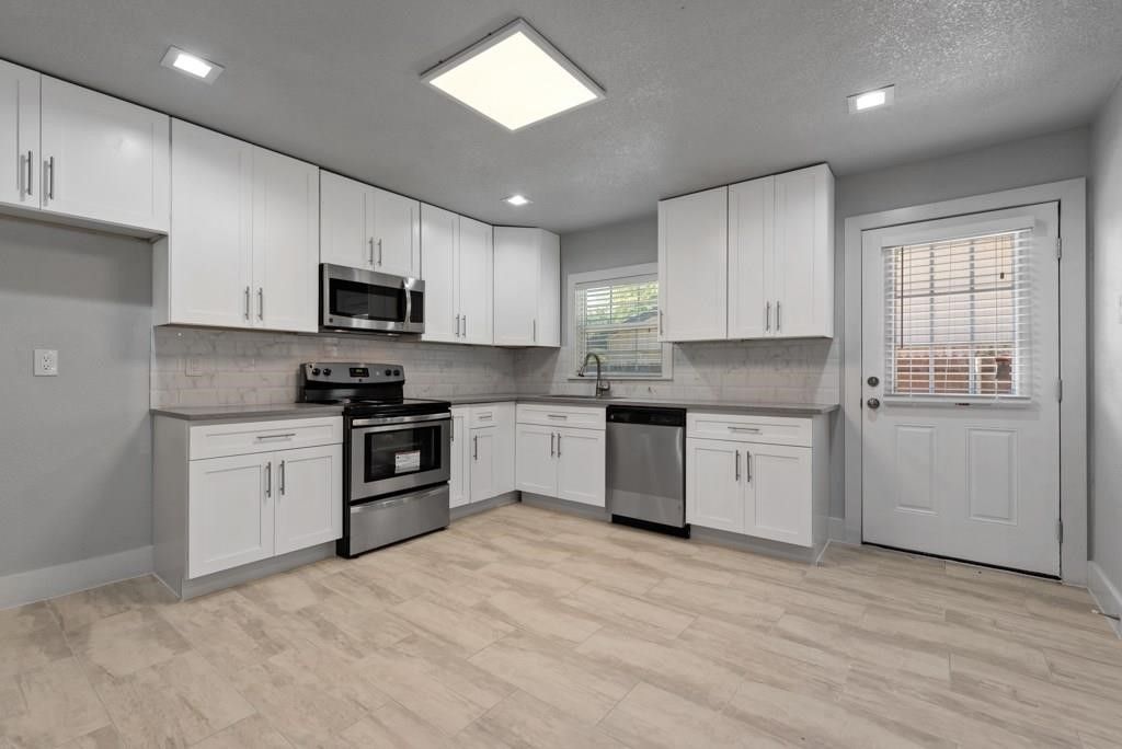 310 Thistle Drive, Garland, TX 75043