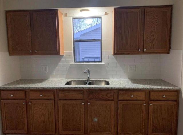 324 Delaware Street A, Houston, TX 77029