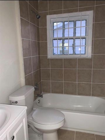 324 Delaware Street A, Houston, TX 77029