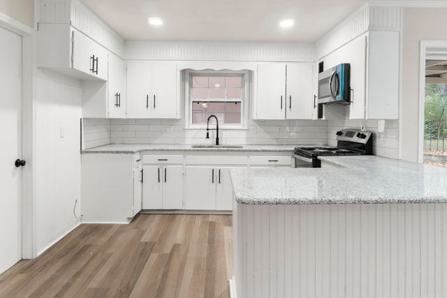 1702 Lynnwood Drive, Benton, AR 72015