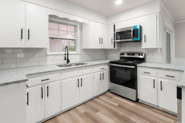 1702 Lynnwood Drive, Benton, AR 72015