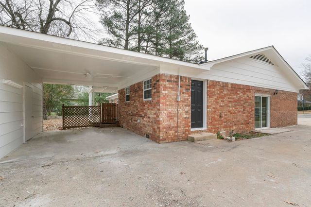 1702 Lynnwood Drive, Benton, AR 72015