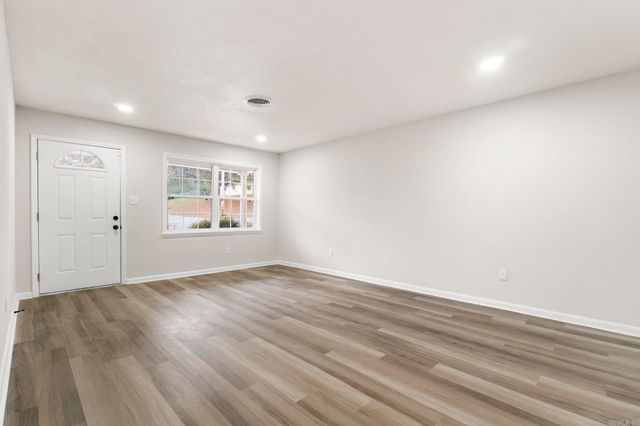 1702 Lynnwood Drive, Benton, AR 72015